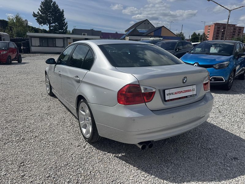 BMW Řada 3 (2006) 330iX,MANUÁL - fotka 6 z 33