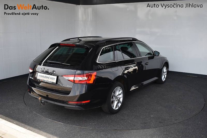 Škoda Superb (2023) 2.0TDI 147kW DSG 4x4,tažné - fotka 2 z 25