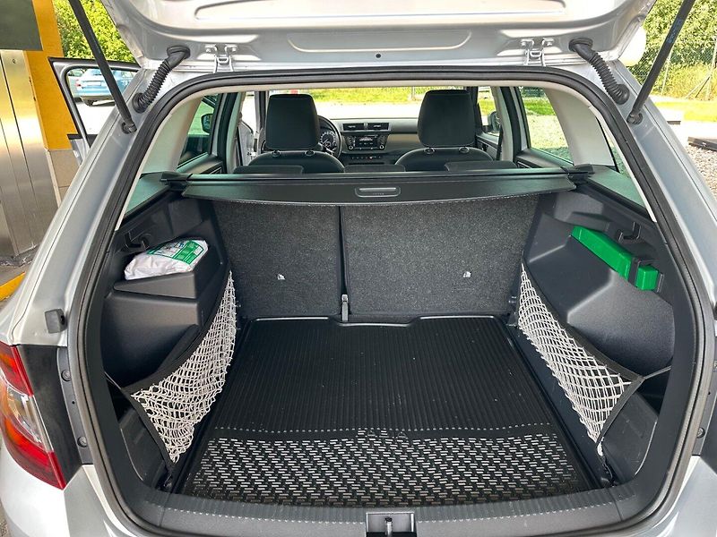 Škoda Fabia (2020) 1.0TSi DRIVE 125LET EDICE - fotka 15 z 15