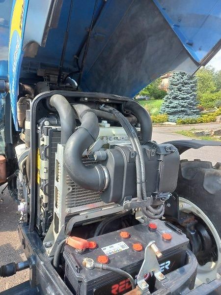 New Holland (2009) T5040 traktor 86HP - fotka 7 z 10