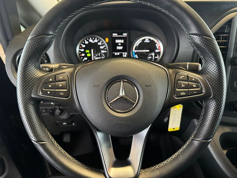 Mercedes-Benz Vito eVito TOURER 129 90kwh DPH - fotka 13 z 19
