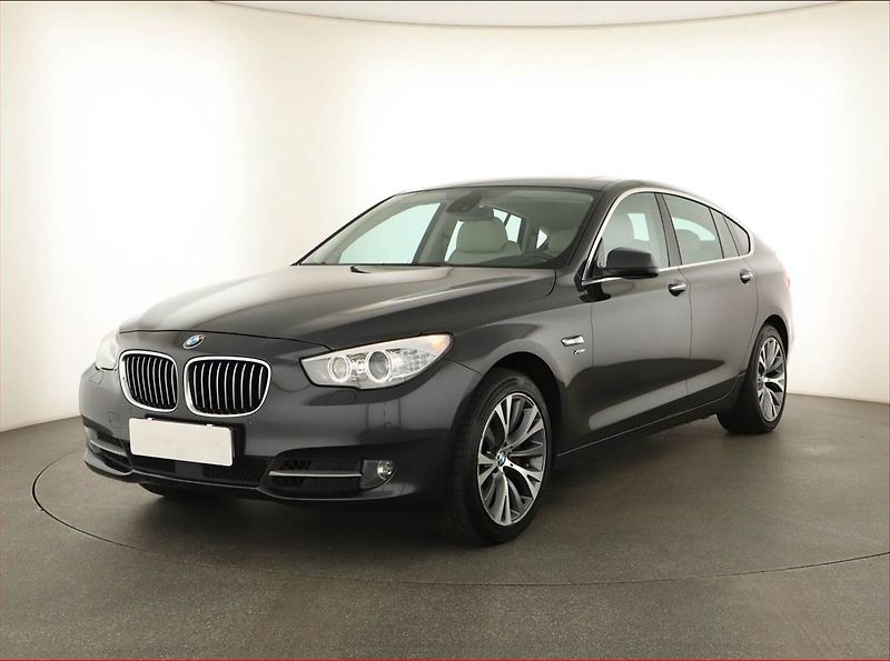BMW Řada 5 (2011) 530d xDrive GT, 4X4, Automat - fotka 2 z 18