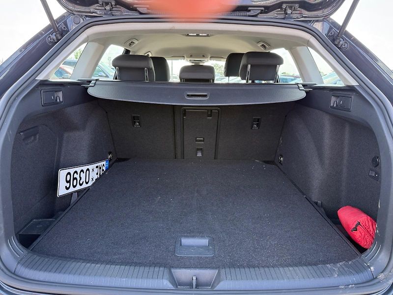 Volkswagen Golf Variant (2022) STYLE 1.5TSI 110kW CZ DPH - fotka 6 z 11
