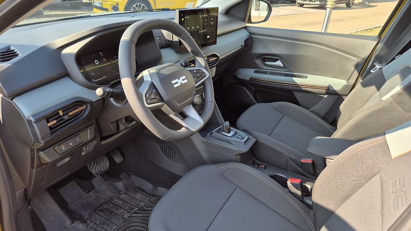 Dacia Sandero (2026) Stepway Extreme Eco-G 120 auto - fotka 6 z 13