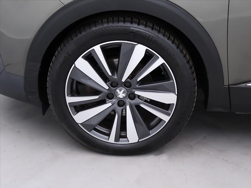 Peugeot 5008 1,2 PT 96kW Allure PANO 7-míst - fotka 26 z 33