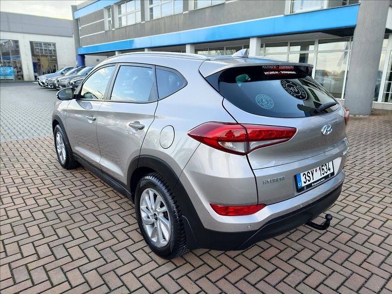 Hyundai Tucson 1,7 CRDi Welcome Style - fotka 8 z 23