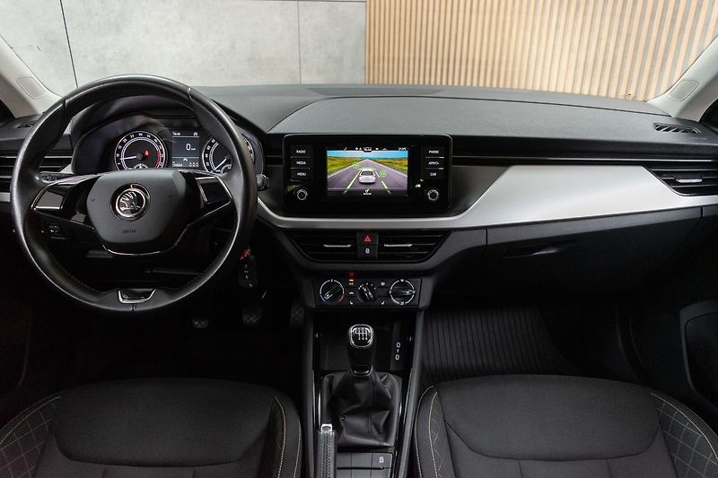 Škoda Scala 1.6 TDI DRIVE 125 YEARS*ČR 1.M - fotka 7 z 36