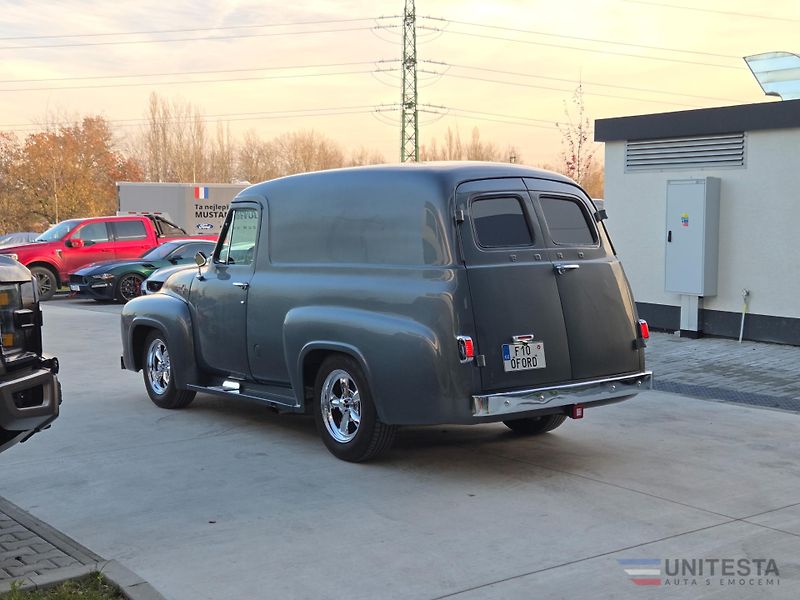 Ford F-150 (1955) 1955 Ford F100 Panel  - fotka 6 z 16