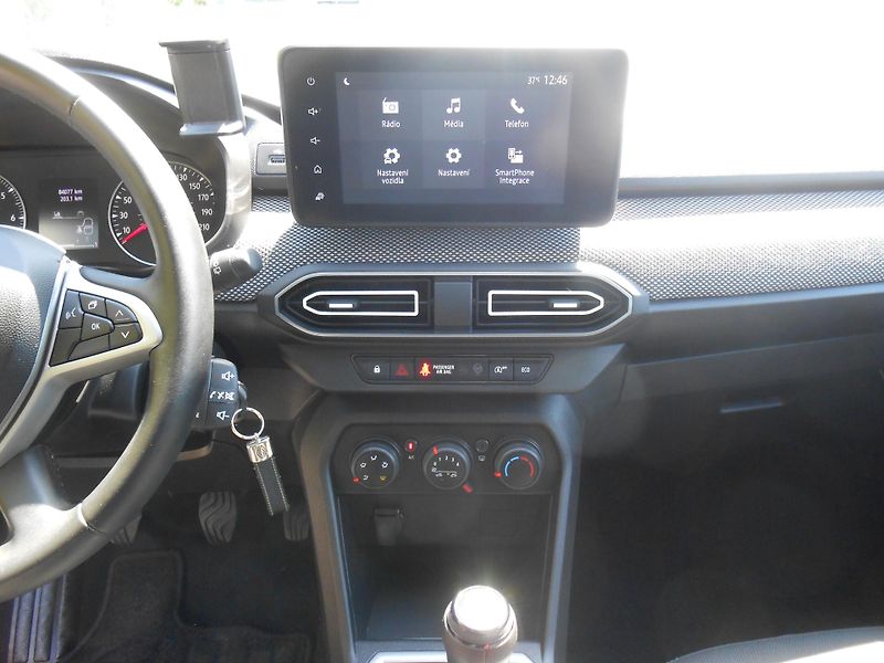 Dacia Sandero 1.0TCe+LPG,KLIMA,LED!! - fotka 32 z 41