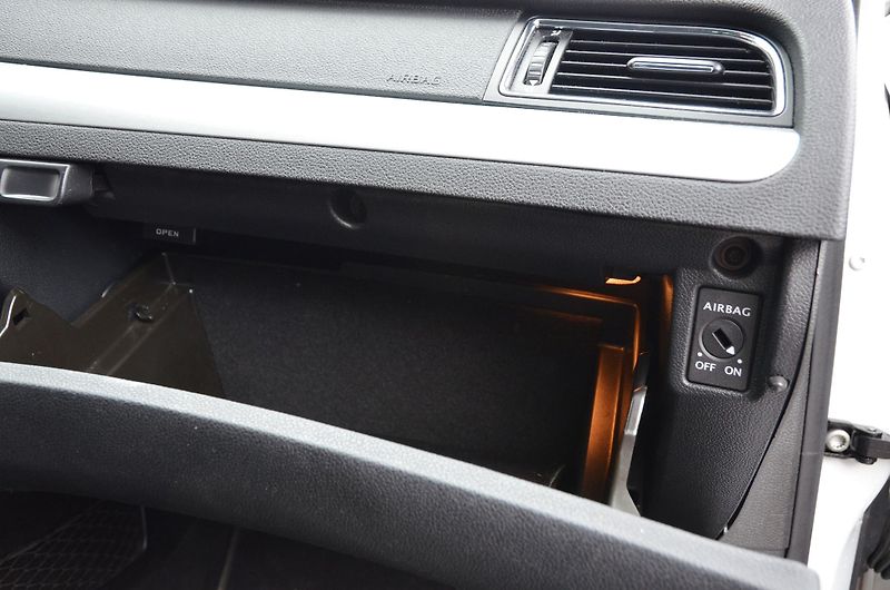Škoda Superb (2015) 2.0 TDi DSG 4x4 WEBASTO /TAŽNÉ - fotka 36 z 38
