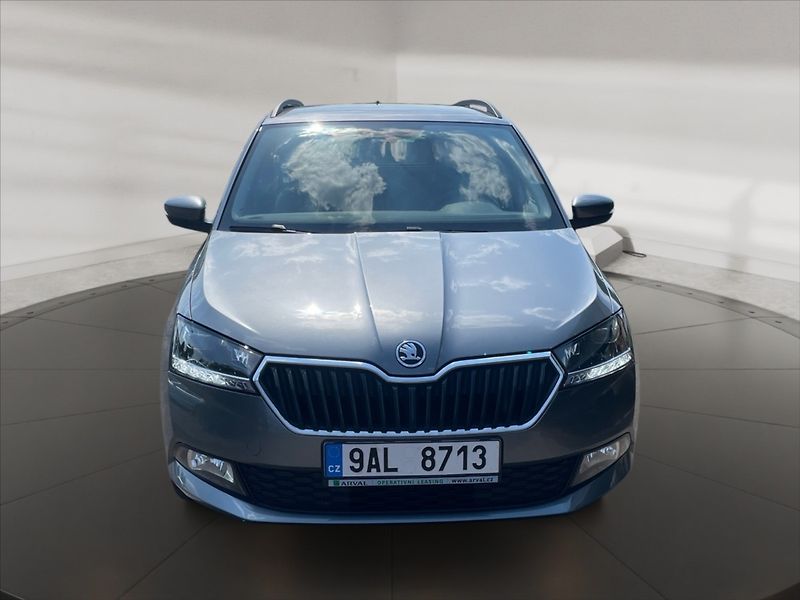 Škoda Fabia 1,0 TSI Ambiton - fotka 2 z 11