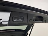 Volvo XC60 B5 AWD BLACK EDITION AUT CZ - náhled 33