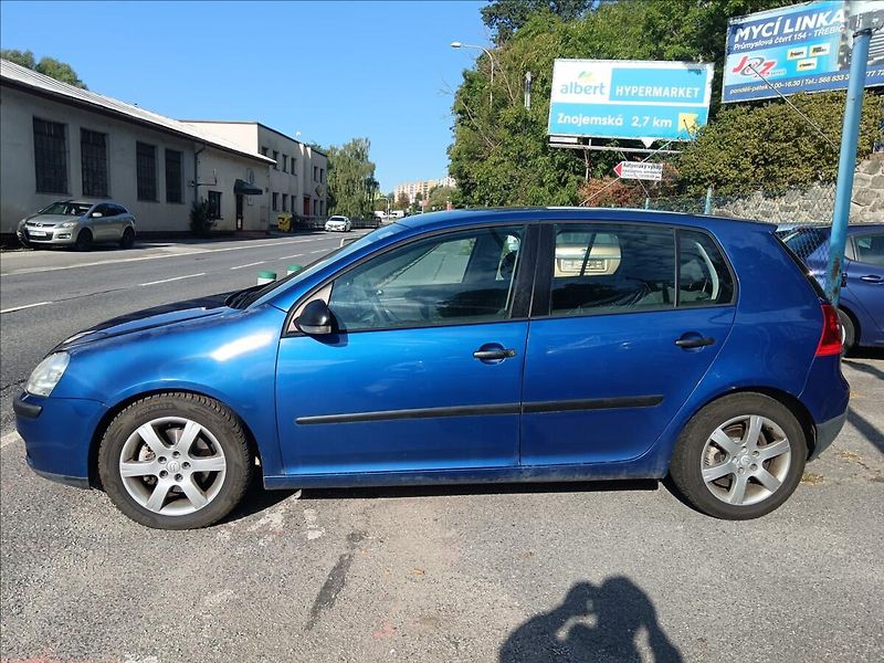Volkswagen Golf 2,0 TDi - fotka 5 z 18
