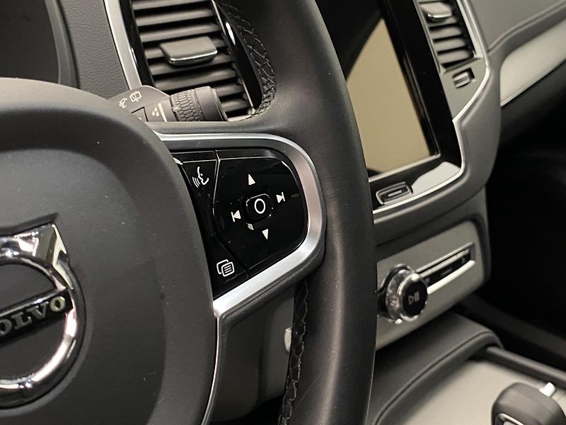 Volvo XC90 B5 AWD DARK PLUS AUT REZERVACE - fotka 21 z 49