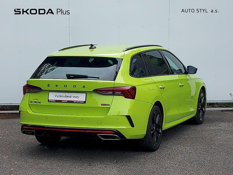 Škoda Octavia (2022) COM RS TDI 147/2.0 A7A - fotka 2 z 33