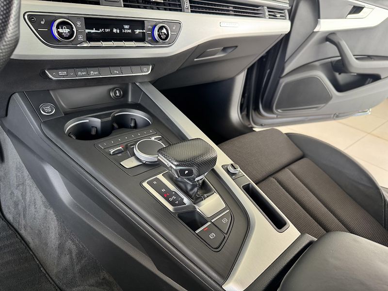 Audi A5 3,0TDI Q*200kW*S-LINE*KeyLess - fotka 25 z 38