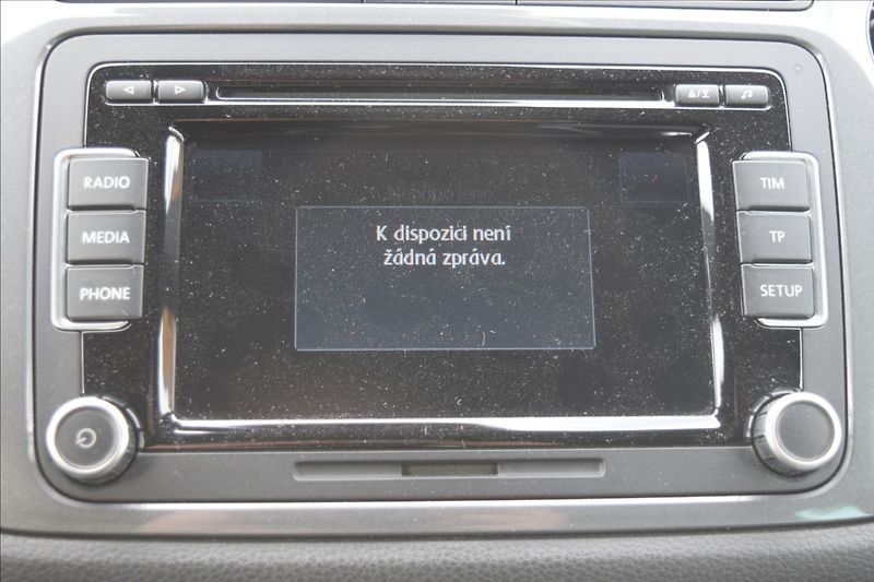 Volkswagen Tiguan 2,0 TDi 81KW R-LINE - fotka 41 z 51