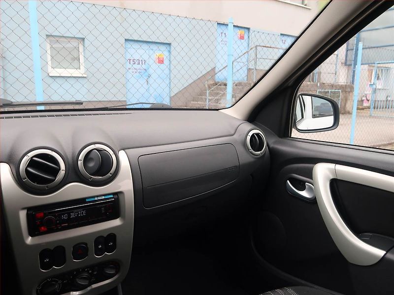 Dacia Logan (2012) 1.5 dCi - fotka 8 z 13
