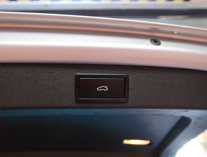 Škoda Superb (2016) 2.0 TDI, Automat, Navi - fotka 19 z 22