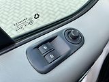 Opel Vivaro (2007) 2.5CDTi 107kW 9míst! Tažné! - náhled 19