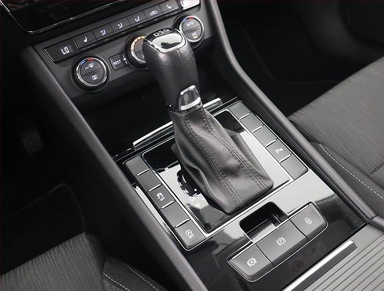 Škoda Superb (2016) Style 2.0 TDI, Automat - fotka 14 z 22