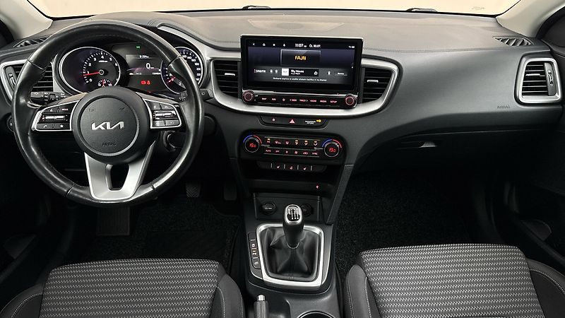 Kia Ceed 1.5 T-GDI Top - fotka 8 z 25