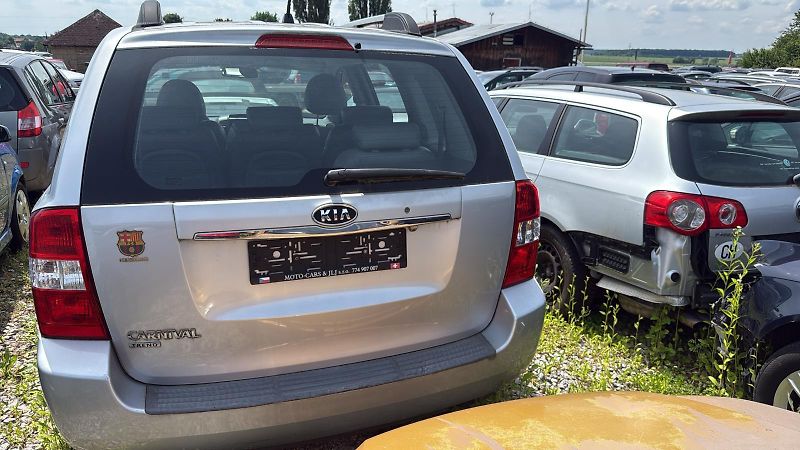 Kia Carnival (2009) 2.9Crdi Automat - fotka 10 z 15