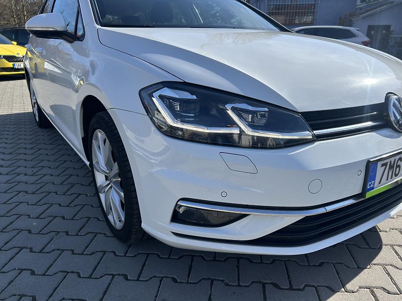 Volkswagen Golf Variant 2,0TDi Highline NAVI LEDMATRIX - fotka 8 z 69