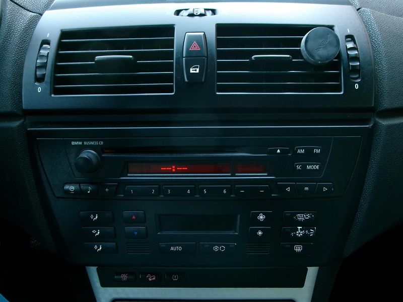 BMW X3 3.0 D 4X4 AUTOKLIMA  - fotka 18 z 23