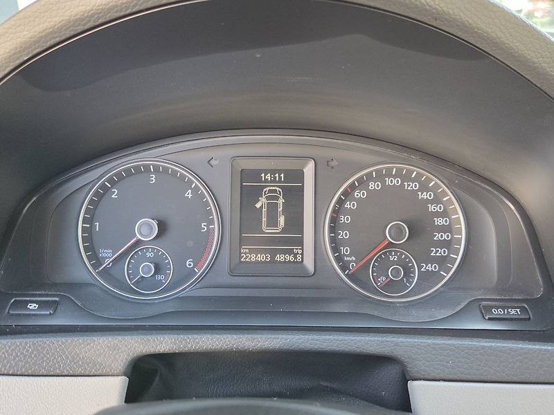Volkswagen Multivan (2010) 2.0 TDI DSG 132kW - fotka 14 z 27