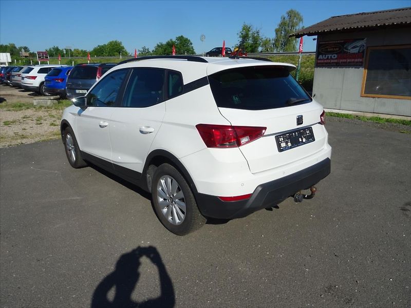 Seat Arona 1,0 TSi 70 kw - fotka 7 z 36