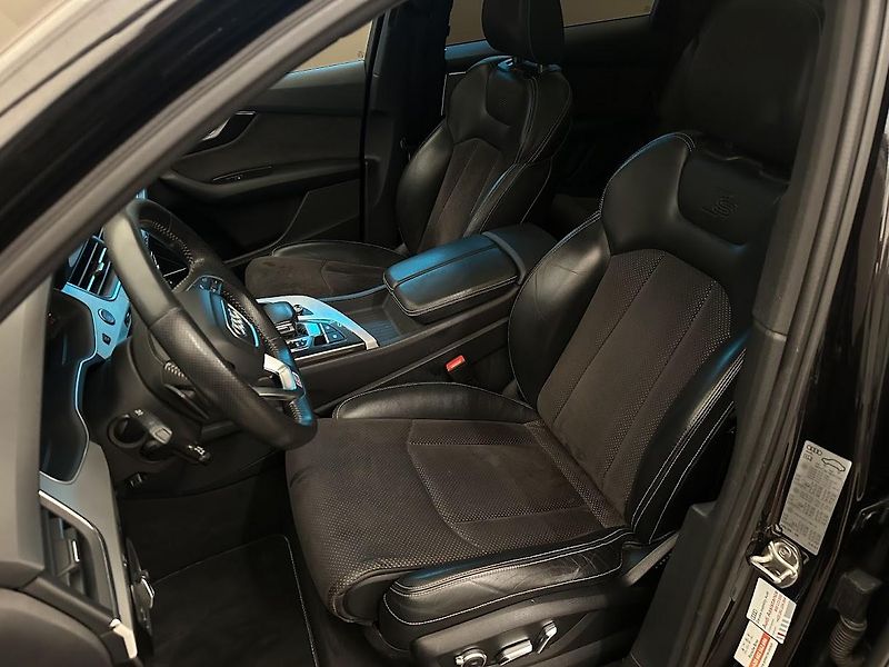 Audi Q7 (2018) 50TDI 7 míst MATRIX CZ  - fotka 9 z 33