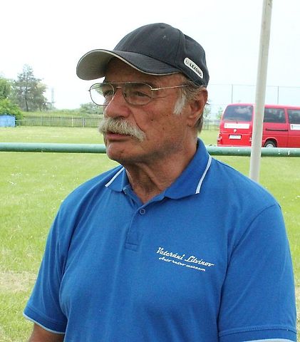Herec Pavel Nový, patron Auto retro muzea a srazů historických vozidel v Litvínově., zdroj: Deník/Edvard Beneš