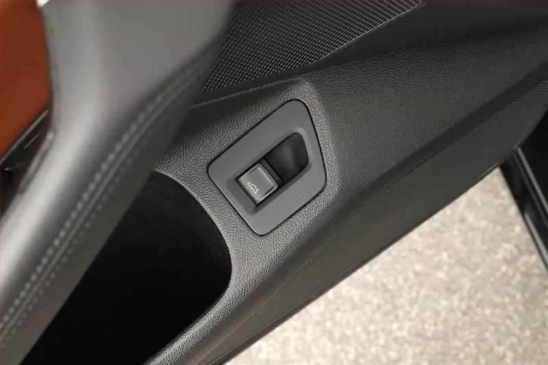 Volkswagen Passat (2015) Highline 2.0 TDI, Tempomat - fotka 10 z 17