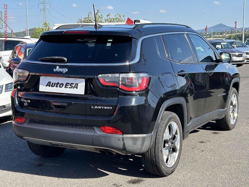 Jeep Compass (2017) 1.4 MultiAir 4x4, AT - fotka 4 z 18