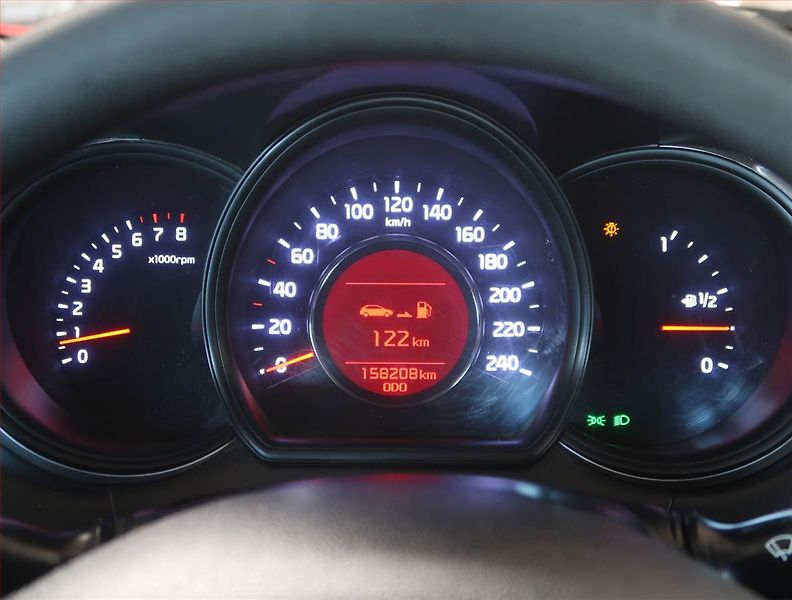 Kia Ceed (2016) 1.4 CVVT, Serv.kniha - fotka 11 z 15