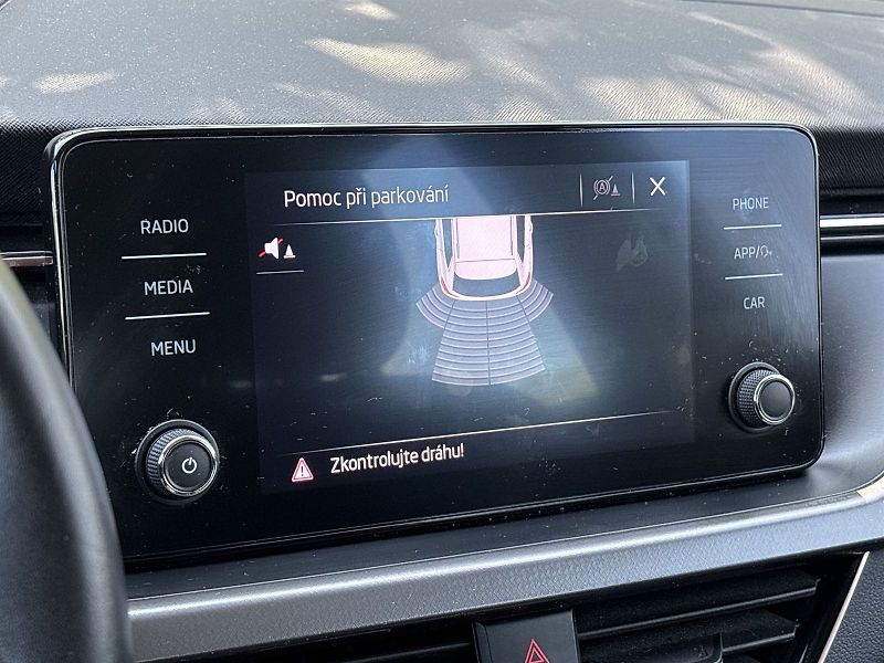 Škoda Kamiq (2023) 1.0 TSI Style - fotka 11 z 29