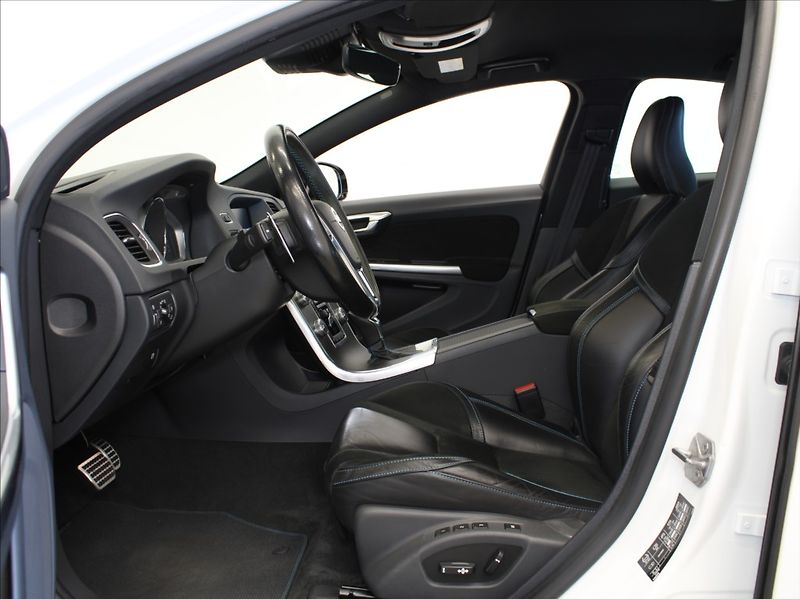 Volvo S60 2,0 Polestar 270kW 75tkm.ČR - fotka 6 z 27