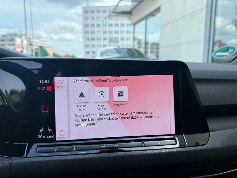 Volkswagen Golf GTI 2.0 TSI 180kW DSG - fotka 15 z 24
