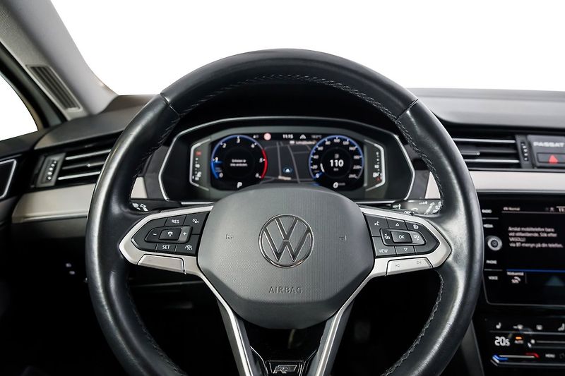 Volkswagen Passat TDI 4M 147kW R-Line - fotka 10 z 21