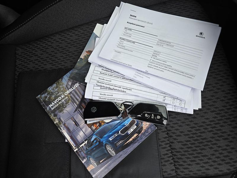 Škoda Octavia 2.0TDI DSG STYLE+ MATRIX TAŽNÉ - fotka 49 z 50