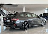 BMW i5 eDrive40 Touring M Kam Tažné - náhled 1
