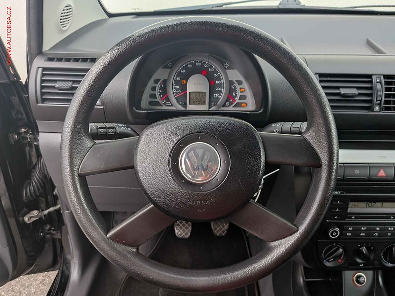 Volkswagen Fox (2006) 1.2i, 2.maj - fotka 12 z 12