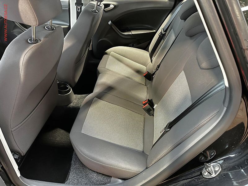 Seat Ibiza (2011) 1.2 TSi, klima, el. okna - fotka 10 z 14