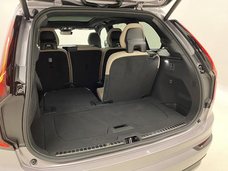 Volvo XC90 B5 AWD DARK ULTRA  REZERVACE - fotka 34 z 66