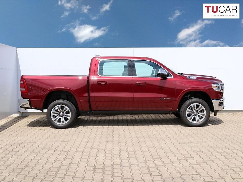 RAM 1500 (2024) Longhorn 5.7 V8 Hemi  - fotka 5 z 47