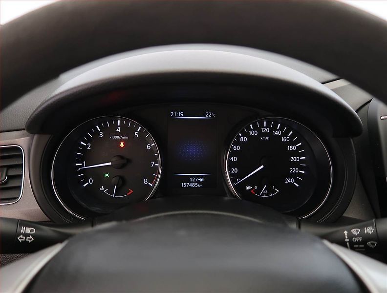 Nissan Pulsar (2015) 1.2 DIG-T, Park. senzory - fotka 11 z 18