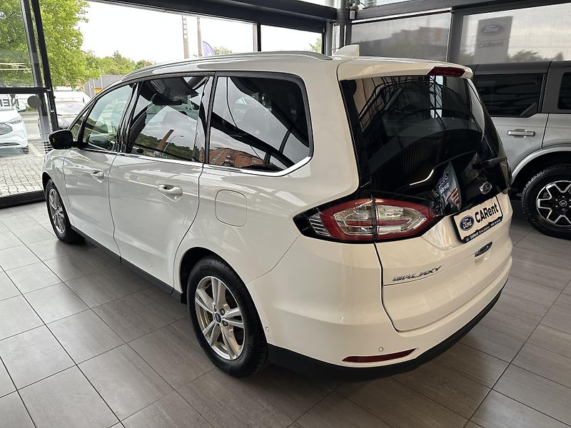 Ford Galaxy Titanium 2.5i HEV 190k aut. - fotka 2 z 33