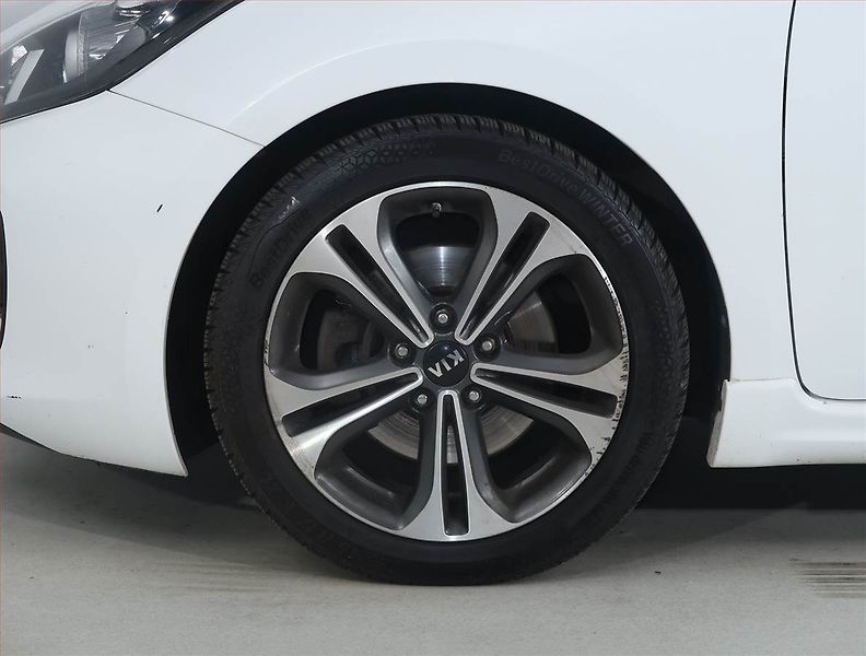 Kia Ceed (2016) GT Line 1.0 T-GDI, Navi - fotka 14 z 22