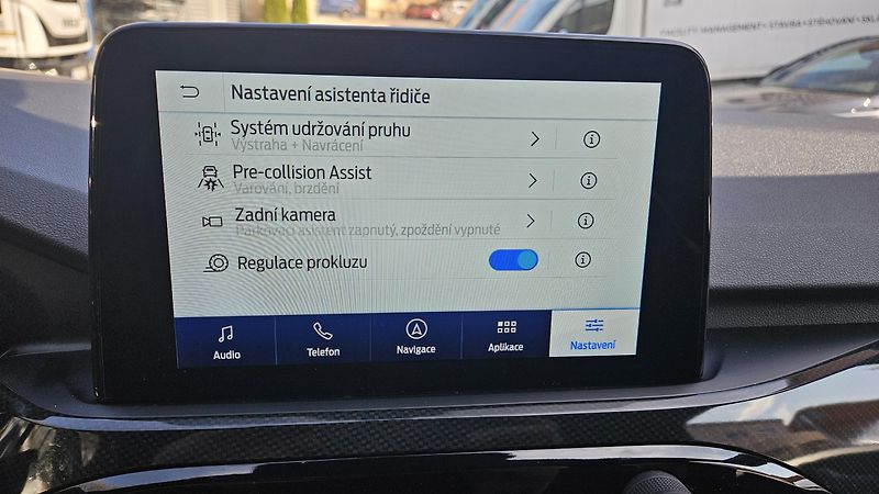 Ford Kuga (2021) 2.0 EB 140kW ST-line 4x4 AT8  - fotka 27 z 36
